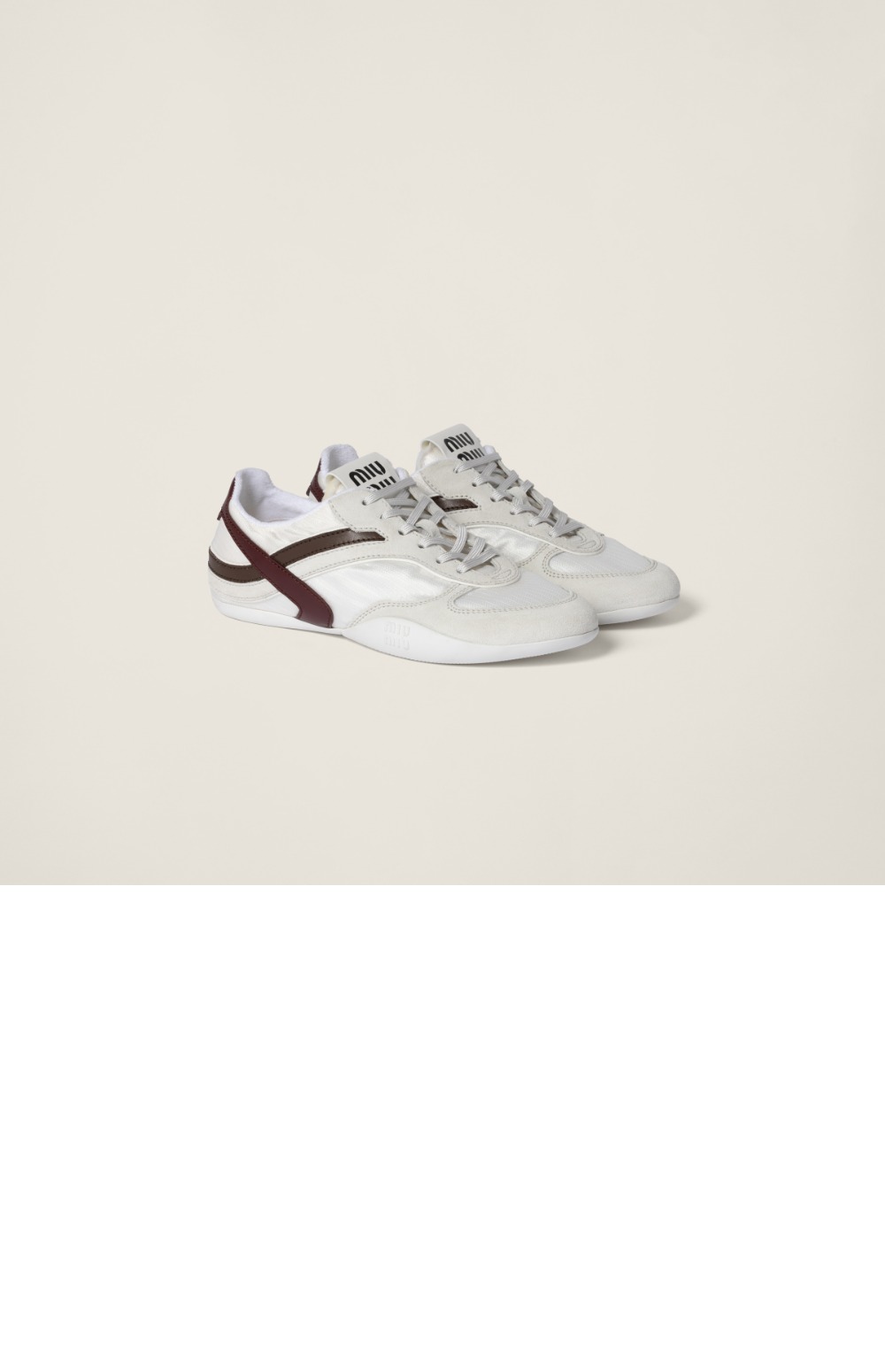 미러급레플리카사이트 | 명품레플리카 전문 쇼핑몰  | 퍼스트원 - 김나지움 기능성 소재 및 스웨이드 스니커즈 5E428E &gt; 미우미우