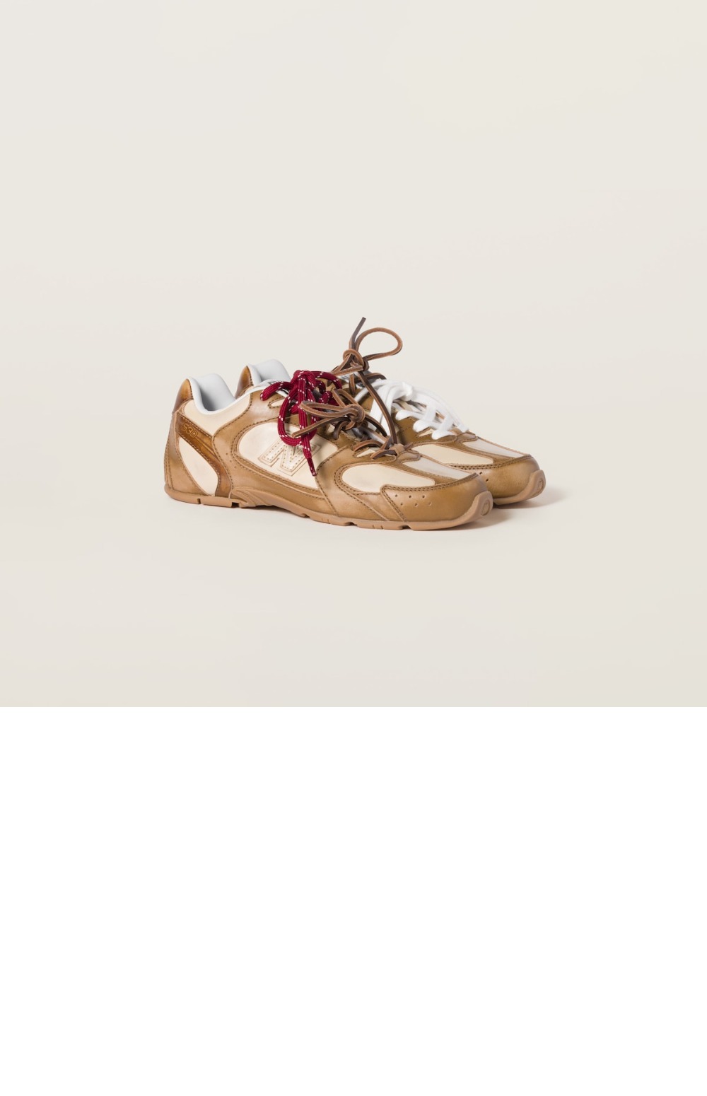 미러급레플리카사이트 | 명품레플리카 전문 쇼핑몰  | 퍼스트원 - 530 SL 테코 송아지 가죽 스니커즈 5E165E &gt; 미우미우