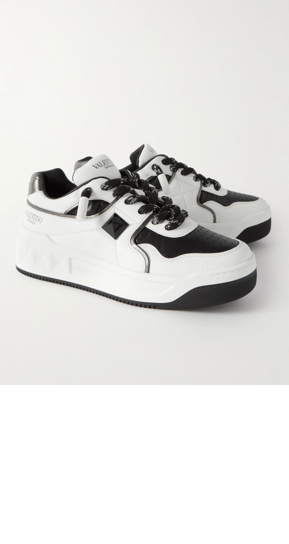 미러급레플리카사이트 | 명품레플리카 전문 쇼핑몰  | 퍼스트원 - 원 스터드 XL 가죽 스니커즈 &gt; 발렌티노