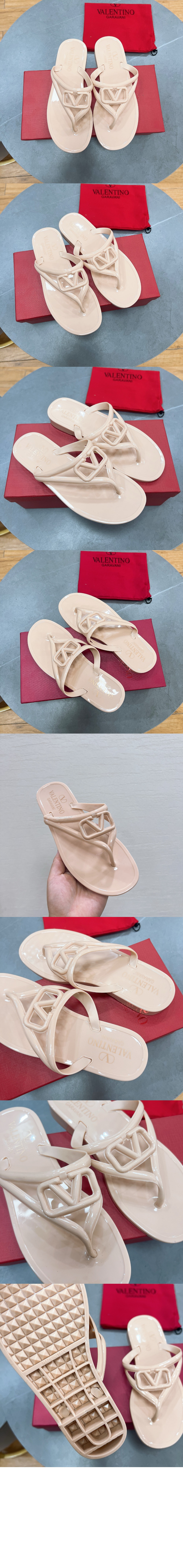 미러급레플리카사이트 | 명품레플리카 전문 쇼핑몰  | 퍼스트원 - 시그니처 러버 샌들 &gt; 발렌티노