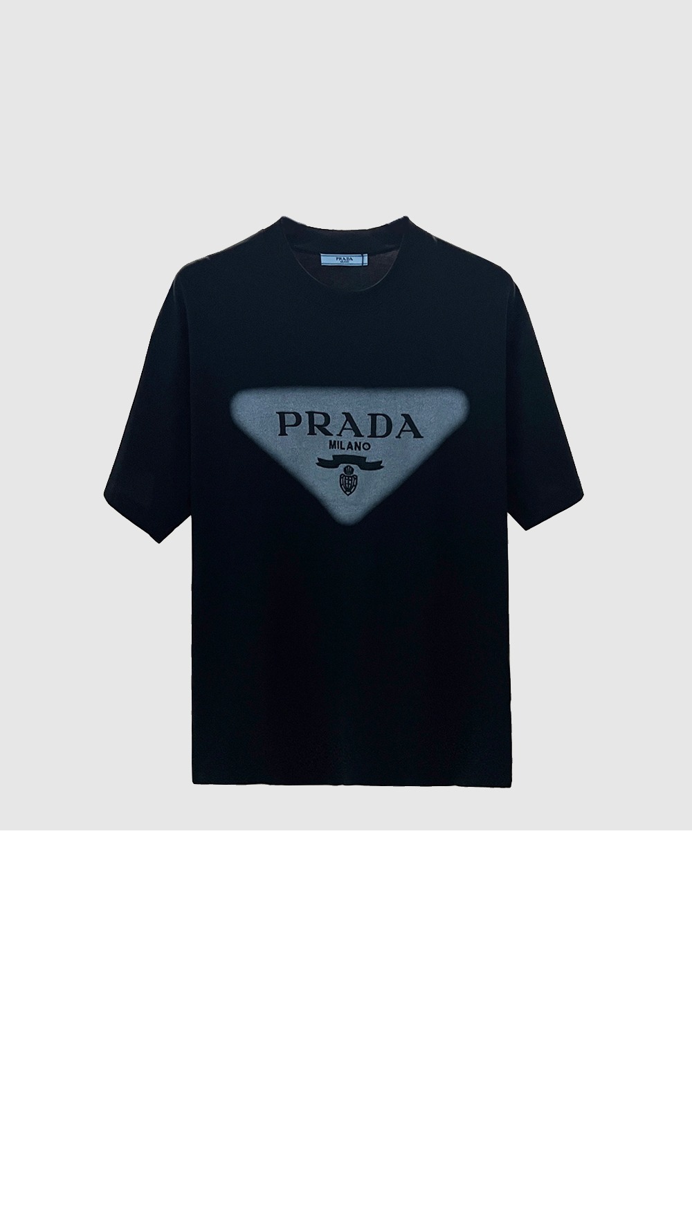 미러급레플리카사이트 | 명품레플리카 전문 쇼핑몰  | 퍼스트원 - 로고 프린트 반팔 &gt; 프라다