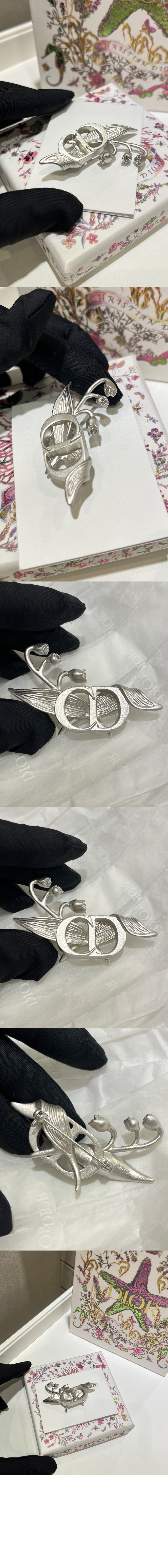 미러급레플리카사이트 | 명품레플리카 전문 쇼핑몰  | 퍼스트원 - CD 은방울꽃 브로치 V1460 &gt; 디올