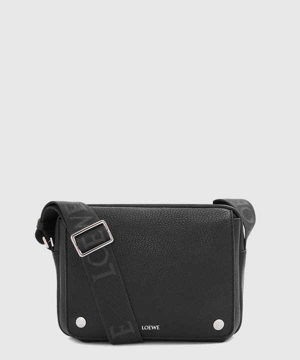 XS 페블 메신저백