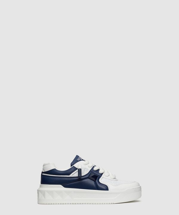 ONE STUD 스웨이드 로우컷 스니커즈