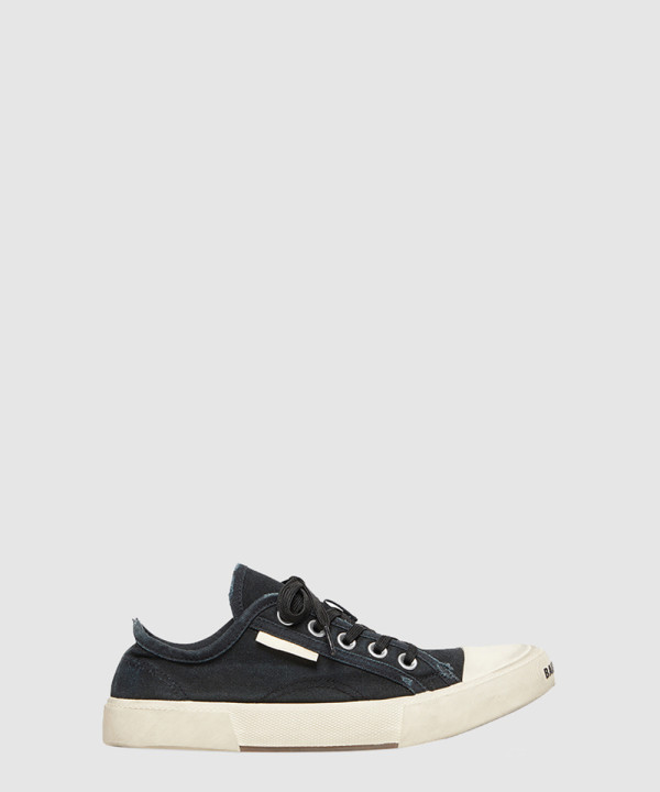 파리 로우 탑 스니커즈 688757